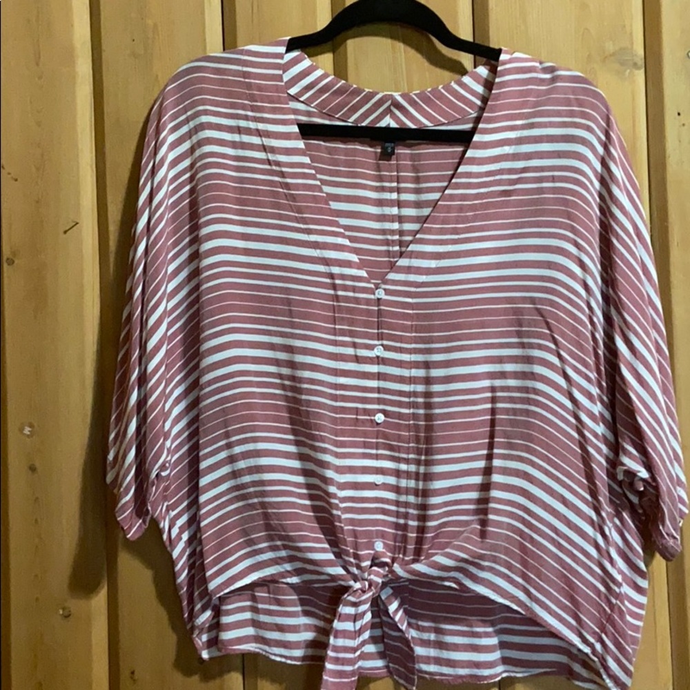 Express tie front top